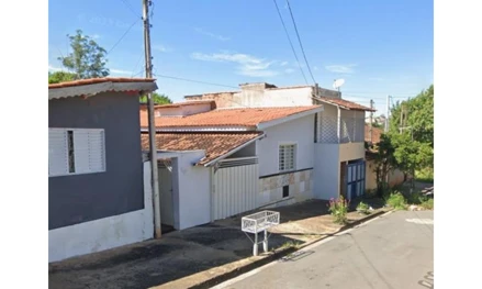 Casa em Vargem Grande do Sul, Jardim Fortaleza, R. Júlio Rodrigues de Oliveira, 360, SP. Área: 100m2