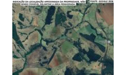 Sítio em Ipameri, Zona Rural, Fazenda Jacinto Pereira, localizada há mais ou menos 30 km de Ipameri/GO, estrada GO-330 sentido Pires do Rio, GO. Área: 88.2m2