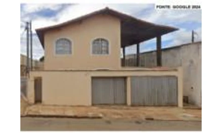 Sobrado em Monte Carmelo, Belo Horizonte, Av. Belo Horizonte, nº 870, MG. Área: 125.8m2