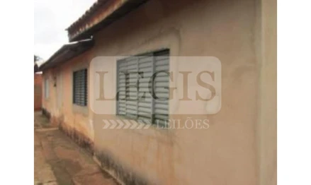 Casa em Lençóis Paulista, Conjunto Habitacional Lençóis Paulista I, Rua Ciro Fernandes, nº 538, Conjunto Habitacional Lençóis Paulista I, SP. Área: 78.47m2