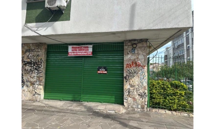 Loja em Porto Alegre, Partenon, Avenida Bento Gonçalves, 455, RS. Área: 81.855m2