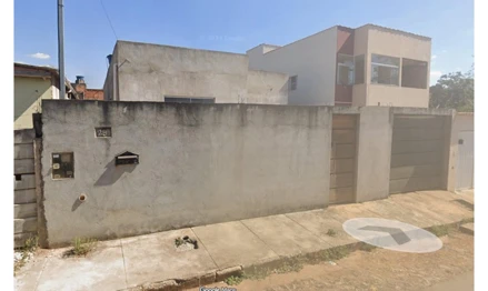 Casa em Mateus Leme, Vila Suzana, Rua Manoel Bráz, nº 291, MG. Área: nullm2