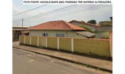 Casa em Areado, Rosário, Rua Presidente Artur Bernardes (Rua Monte Belo), nº 162, esquina com a Travessa do Rosário, MG. Área: 60m2