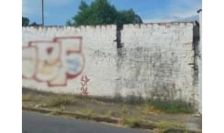 Casa em Poços de Caldas, Jardim Santa Rita, Rua Esplanada, nº 140, MG. Área: 169.8m2