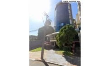 Comercial em Uberaba, Jardim Esplanada, Av. Leopoldino de Oliveira, n° 4.488, MG. Área: 106.05m2