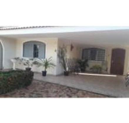Casa em Luiziânia, , Avenida Getúlio Vargas, nº 43, SP. Área: 300m2