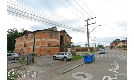 Loja em Gravatal, Termas Do Gravatal, Av. Pedro Zapelini, SC. Área: 16.55m2