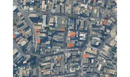 Casa em Osasco, Santo Antônio, R. Vênus, 128, SP. Área: 228m2