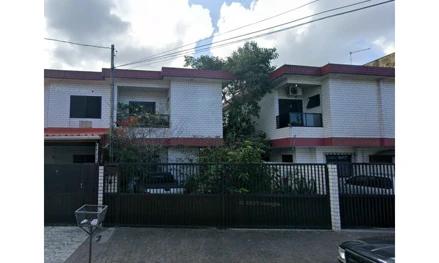 Sobrado em São Vicente, Vila Cascatinha, Rua Senador César Lacerda de Vergueiro, 180 - Vila Cascatinha, SP. Área: nullm2