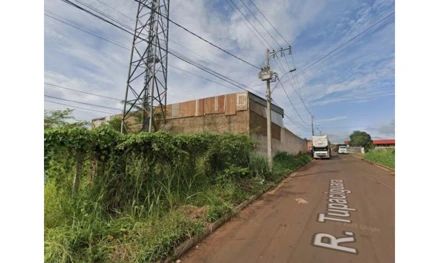 Comercial em Ituiutaba, Maria Vilela, Rua Tupaciguara, 129, Maria Vilela, MG. Área: nullm2