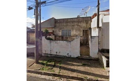 Casa em Itapeva, Vila Aparecida, Rua Avaré, 496, SP. Área: 70m2