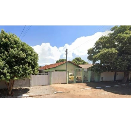 Casa em Presidente Epitácio, Vila Monte Castelo, Rua Sebastião Ferreira dos Santos, 10-47, SP. Área: 140m2