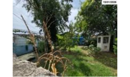 Casa em Curitiba, Cajuru, Rua D. João VI, nº 90, PR. Área: 488m2