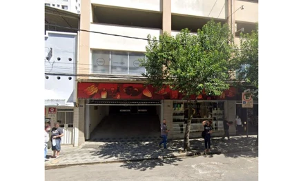 Garagem em Ponte Nova, Palmeiras, Avenida Francisco Vieira Martins, Palmeiras, MG. Área: nullm2