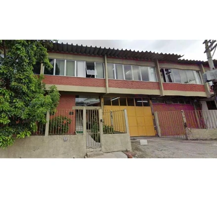 Comercial em Nova Iguaçu, Califórnia, Rua Joaquim Gonçalves, 52, RJ. Área: 2.16m2