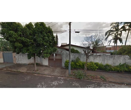 Casa em Ribeirão Preto, Subsetor Leste - 8 (L-8), Rua Armando Tarozzo, Parque Industrial Lagoinha, SP. Área: 840m2