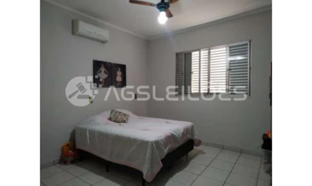 Casa em Birigui, Centro, Rua Belém, 32 - Centro Birigui - SP, SP. Área: nullm2