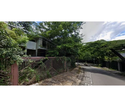 Casa em São Paulo, Morumbi, Avenida Comendador Adibo Ares, 984, SP. Área: 2.11m2