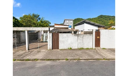 Casa em Santos, Vila Sao Jorge, Rua Eduardo Alves,, 329, Santos, SP, SP. Área: 174900.02m2
