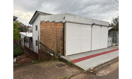 Terreno em Erechim, Centro, Rua Aquilino Faccenda, RS. Área: 140m2