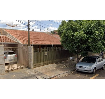 Casa em Ourinhos, Jardim Santa Fe, Rua Sebastião Simão de Souza, 34, Jardim Santa Fé, Ourinhos, SP, SP. Área: 250m2