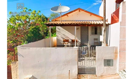 Casa em Itaberá, Centro, Rua São Pedro, n 257, SP. Área: 35m2 Casa em Itaberá, Centro, Rua São Pedro, n 257, SP. Área: 35m2