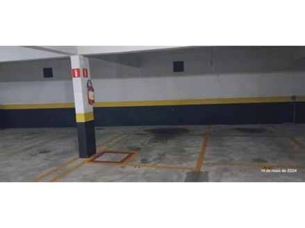 Garagem em Curitiba, null, Rua João Dranka esquina com a Rua urbano Lopes, PR. Área: 2168m2