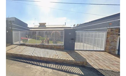 Casa em Pedro Leopoldo, Felipe Cláudio De Sales, Rua Washington Luiz de Oliveira, nº 30, Felipe Cláudio de Sales, MG. Área: 360m2