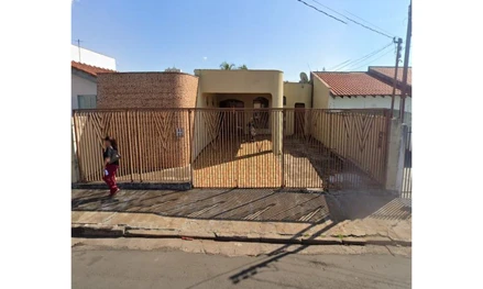 Casa em Assis, Vila Ebenezer, Rua Amador Bueno, Vila Ebenezer, SP. Área: 223m2