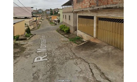 Casa em Conselheiro Lafaiete, Sion, Rua Mamosa Pinto, 563-A, MG. Área: nullm2