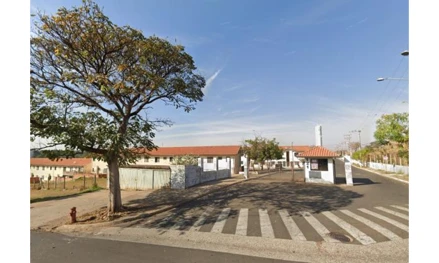 Apartamento em Araras, Conj. Hab. Narciso Gomes, Avenida Presidente Costa e Silva, nº 121, SP. Área: 44.28m2