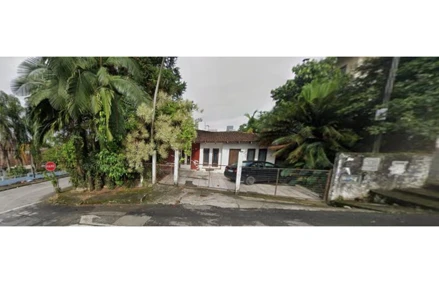 Casa em Joinville, Bom Retiro, Ruas Germano Wetzel e Jacarepaguá , Bairro Bom Retiro, SC. Área: 510.4m2