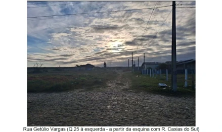 Terreno em Balneário Gaivota, null, rua Getúlio Vargas, esquina com rua Lages, no município de Balneário Gaivota (SC), SC. Área: 300m2