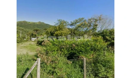 Terreno em Governador Celso Ramos, null, Rua Pedro dos Passos Veríssimo, esquina com a rua Maria das Neves de Freitas, Jordão - Governador Celso Ramos - SC, SC. Área: 257.1m2