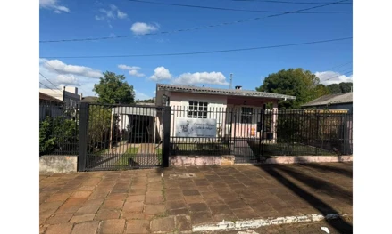 Casa em Lagoa Vermelha, Nunes, Rua Atílio Bonotto, n. 328, RS. Casa em Lagoa Vermelha, Nunes, Rua Atílio Bonotto, n. 328, RS.