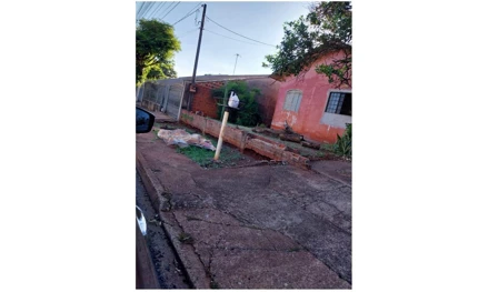 Casa em Maringá, Conj. Hab. Requiao, Rua Pioneiro Alberto Tissei, nº 73 - Maringá/PR, PR. Área: 300m2 Casa em Maringá, Conj. Hab. Requiao, Rua Pioneiro Alberto Tissei, nº 73 - Maringá/PR, PR. Área: 300m2